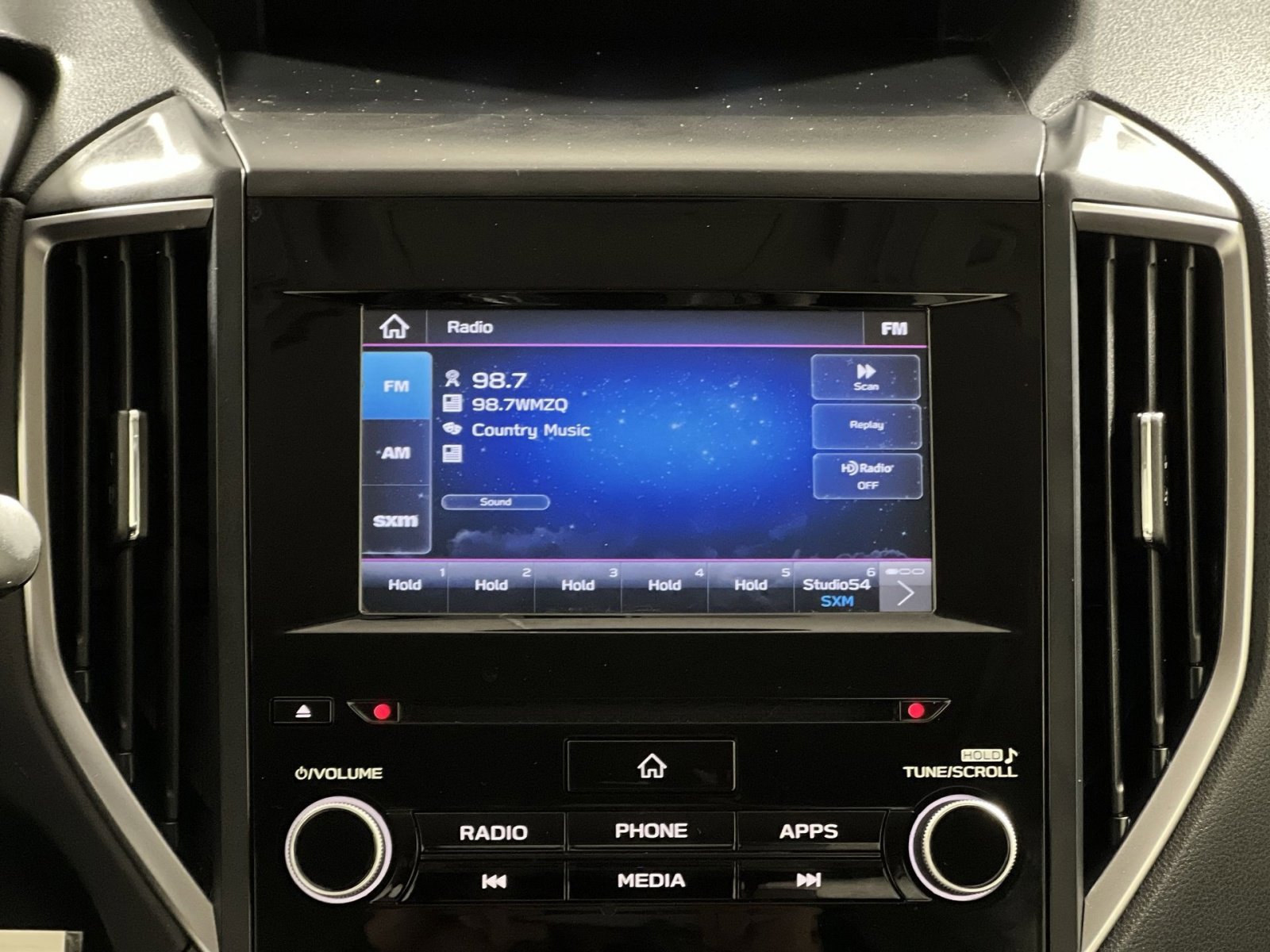 Used 2019 Subaru Forester Premium w/ All-Weather Package image 14