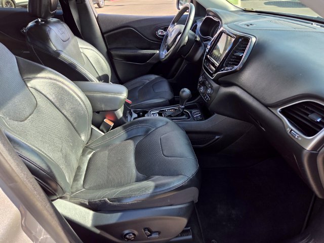 Used 2019 Jeep Cherokee Limited FWD image 18