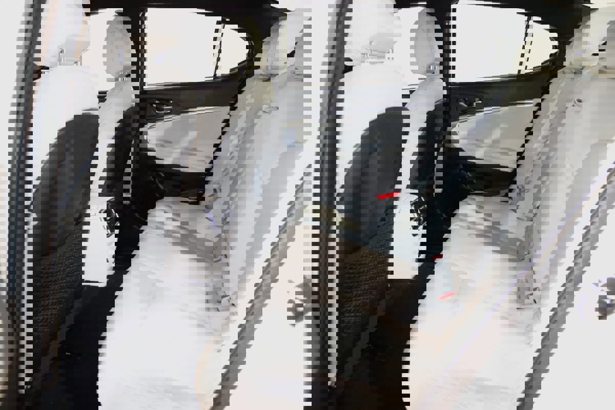 Used 2024 Genesis G70 2.5T image 50