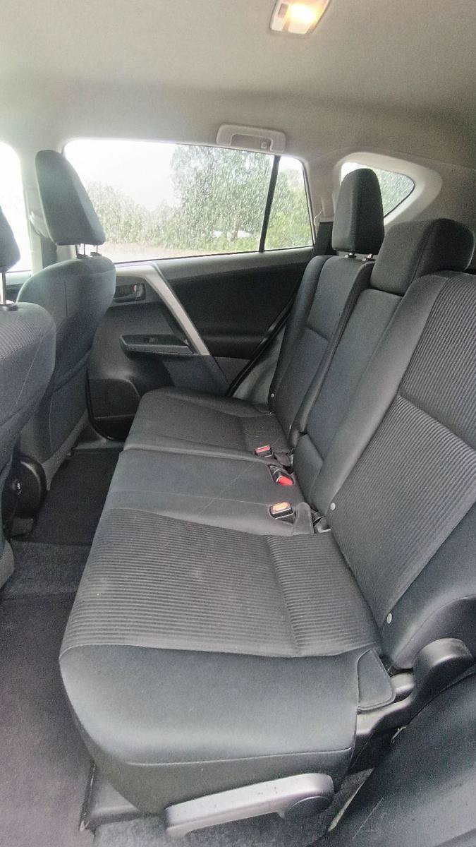 Used 2017 Toyota RAV4 LE FWD image 13
