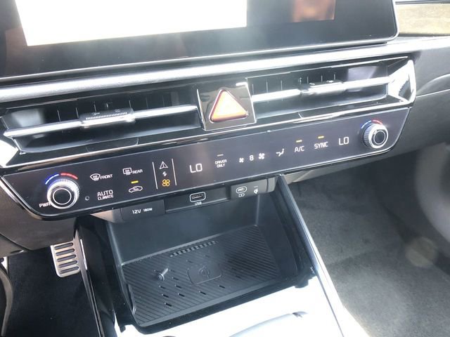 New 2025 Kia Niro EX Touring image 19