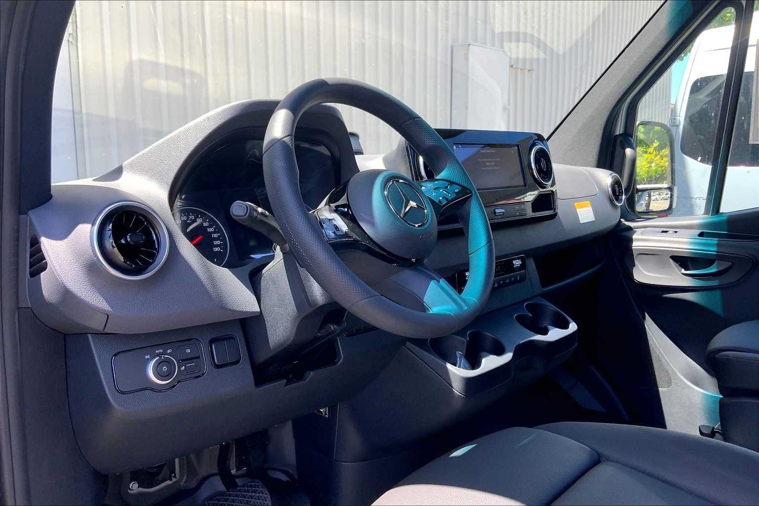 New 2026 Mercedes-Benz Sprinter 2500 image 24