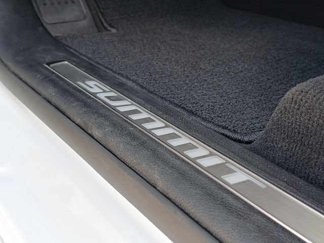 Used 2022 Jeep Grand Cherokee Summit AWD/4WD image 10