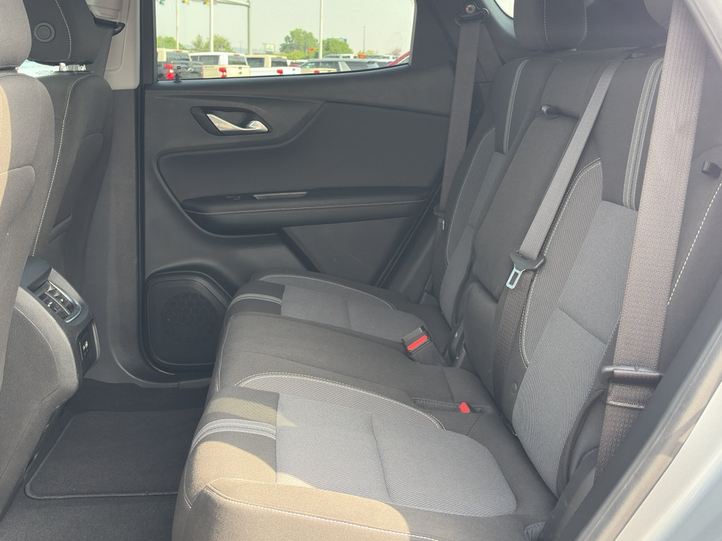 Certified 2025 Chevrolet Blazer LT AWD/4WD image 24