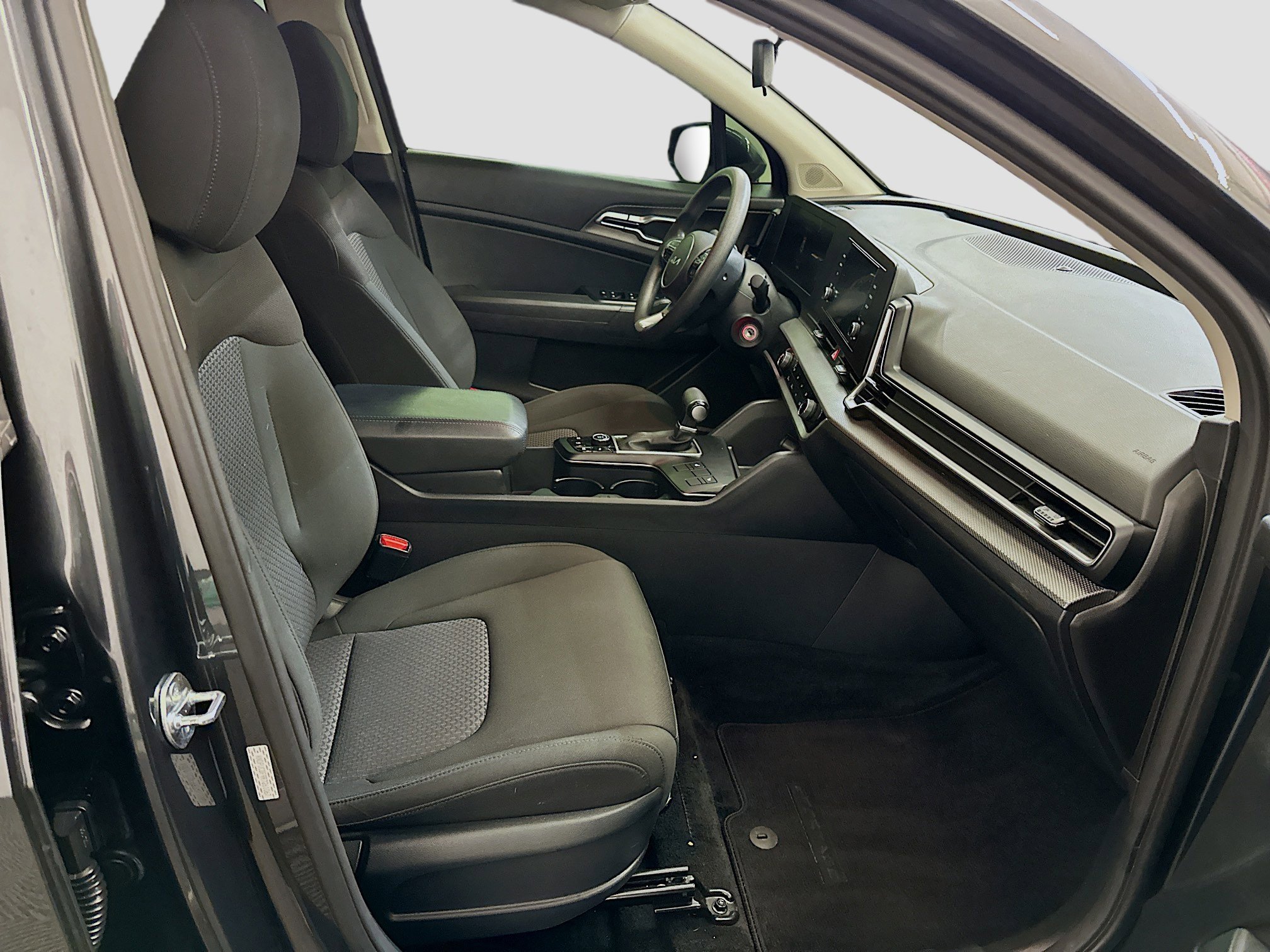 Used 2024 Kia Sportage LX image 31