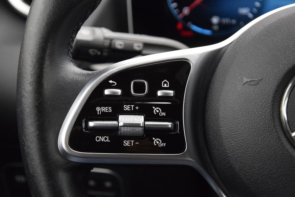 Certified 2021 Mercedes-Benz GLA 250 4MATIC image 23
