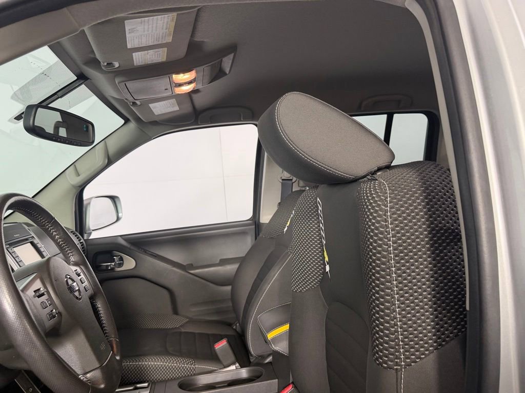 Used 2018 Nissan Frontier PRO-4X AWD/4WD image 25