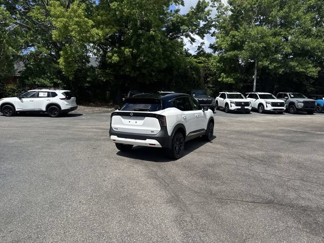 New 2026 Nissan Kicks SR FWD image 5