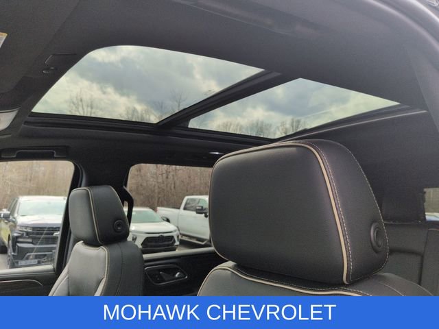 Used 2021 Chevrolet Tahoe Premier w/ Premium Package image 20