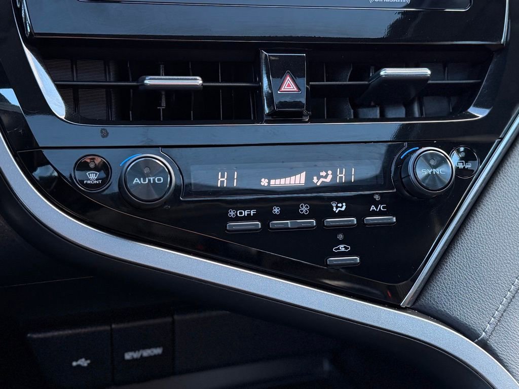 Used 2023 Toyota Camry SE image 14