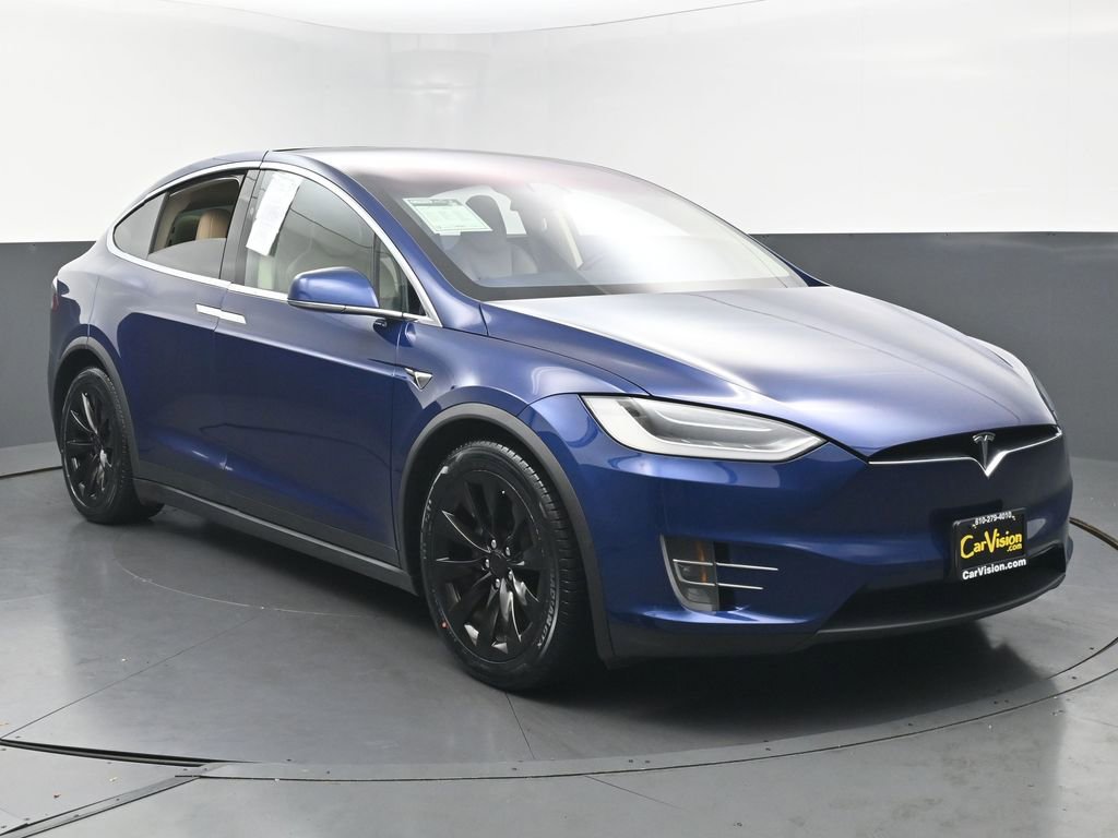 Used 2016 Tesla Model X 90D image 3