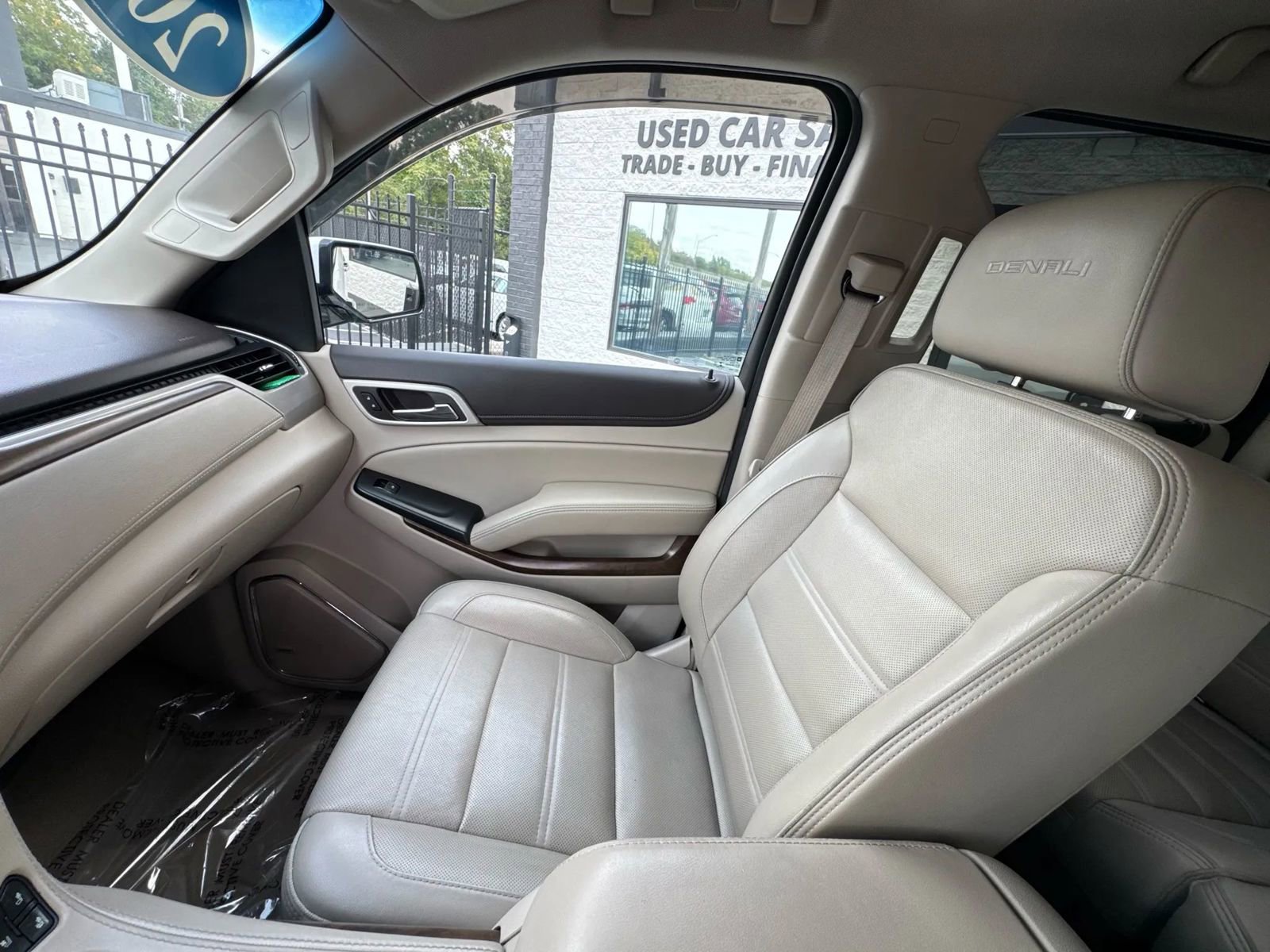 Used 2019 GMC Yukon XL Denali image 41