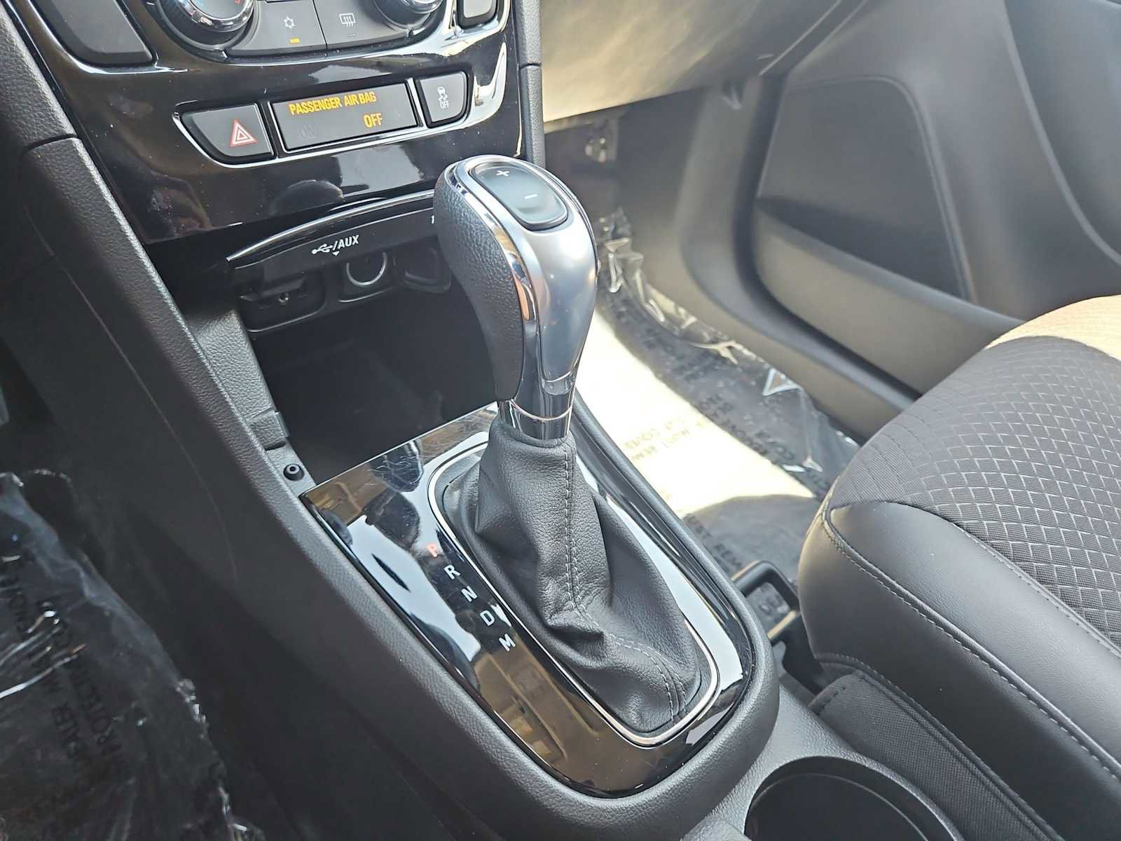 Certified 2018 Buick Encore Preferred FWD image 31