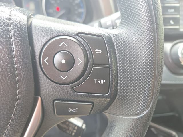 Used 2018 Toyota RAV4 LE image 20