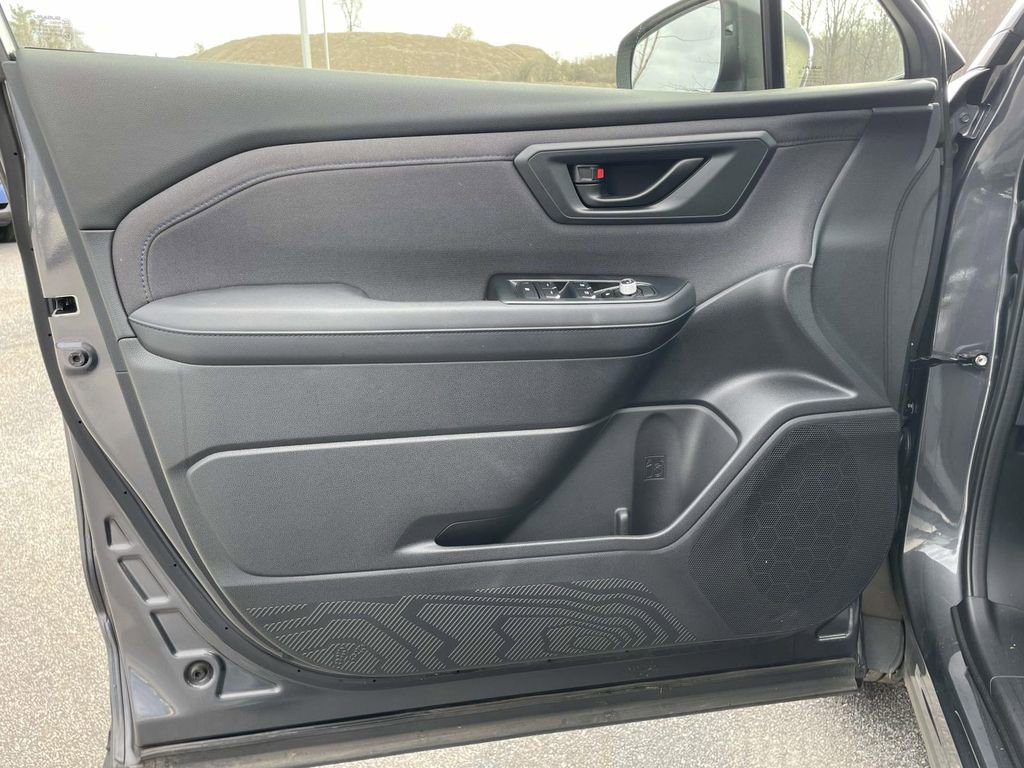 Used 2025 Subaru Forester Premium image 5