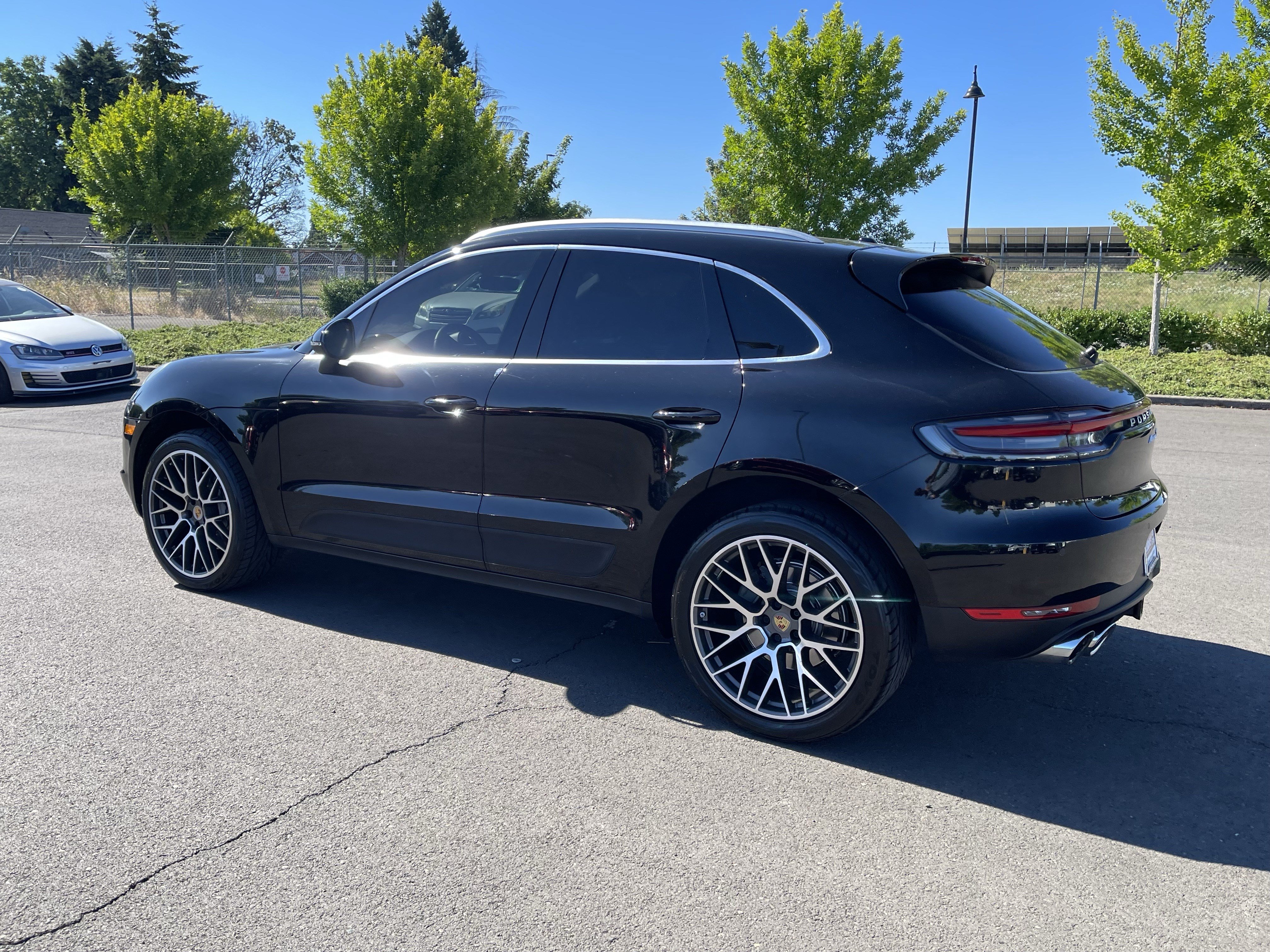 Used 2019 Porsche Macan S AWD/4WD image 3