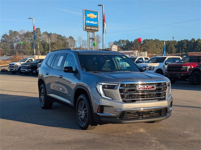 Used 2025 GMC Acadia Elevation image 2