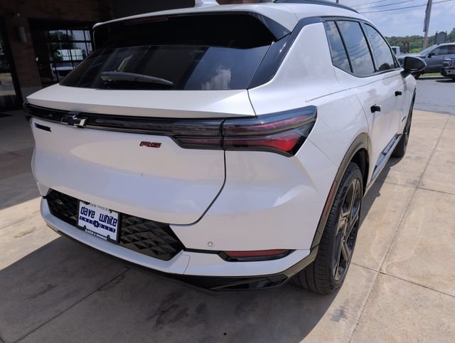Used 2024 Chevrolet Equinox EV RS FWD image 8
