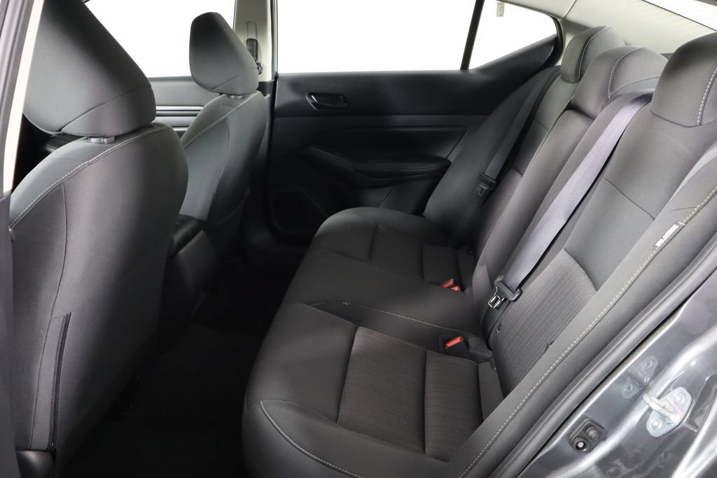 Used 2025 Nissan Altima 2.5 SV FWD image 16
