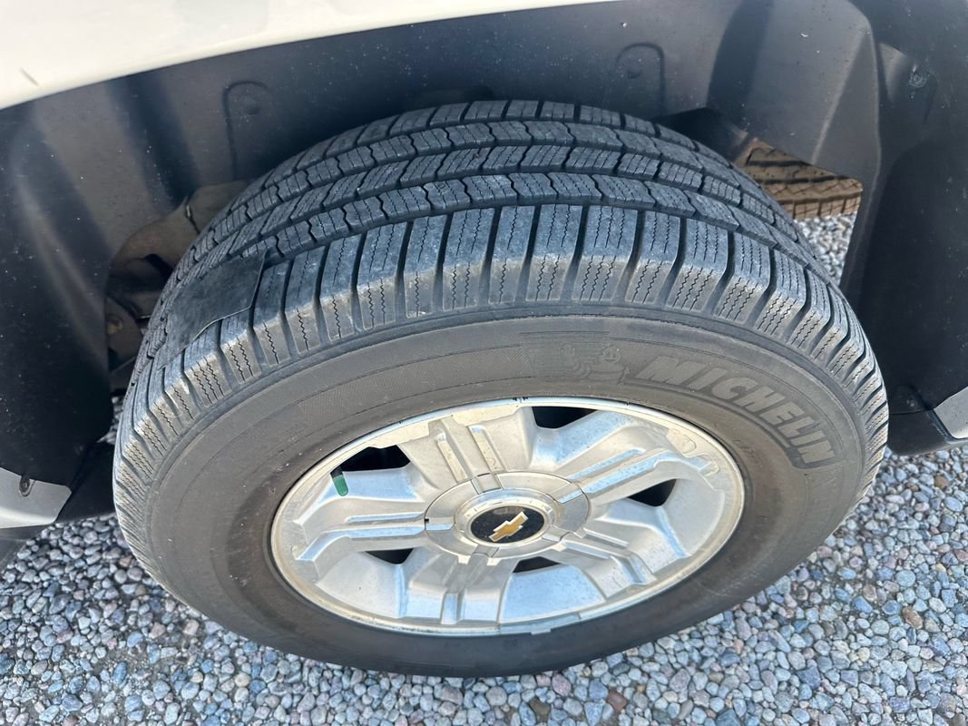 Used 2012 Chevrolet Avalanche LT AWD/4WD image 40