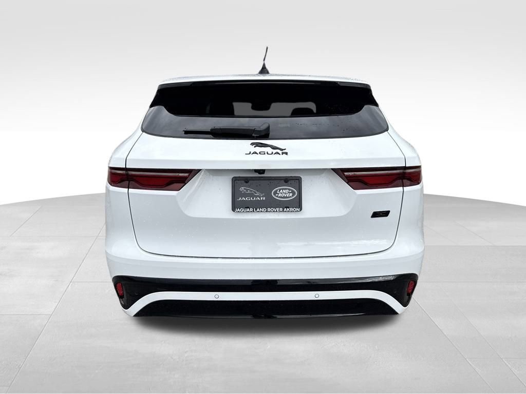New 2026 Jaguar F-PACE R-Dynamic S image 8