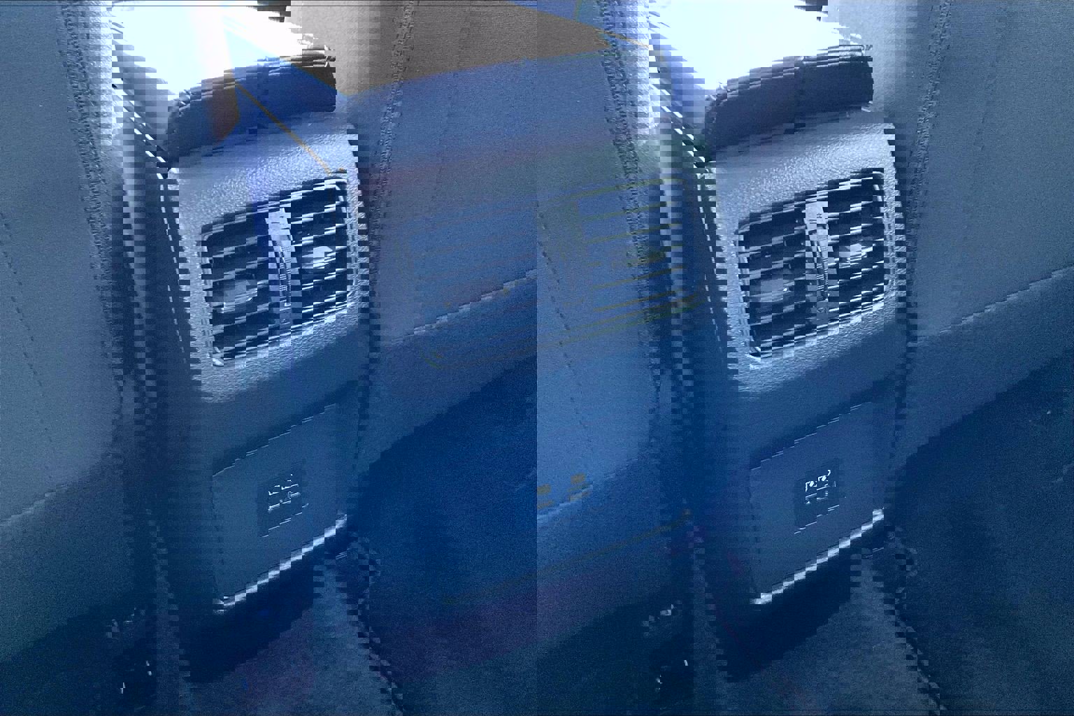 Used 2023 Nissan Rogue SV image 31