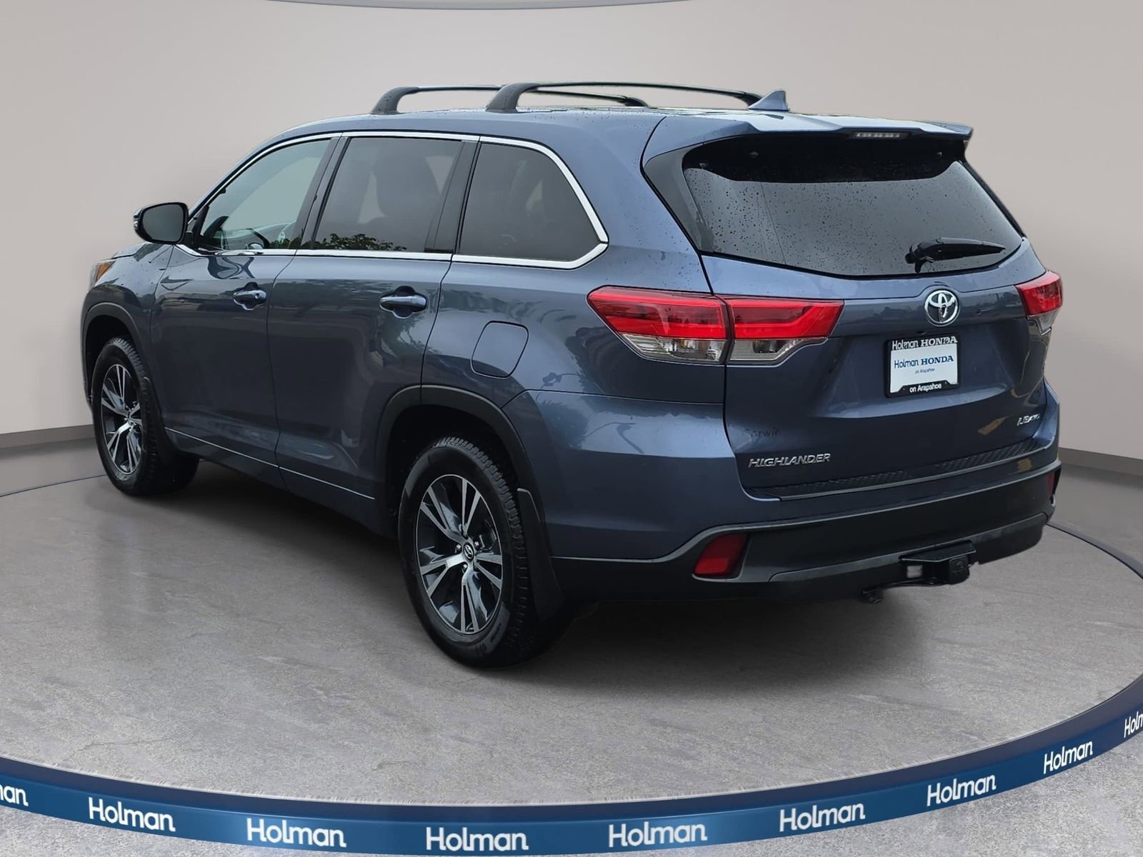Used 2018 Toyota Highlander Plus AWD/4WD image 8