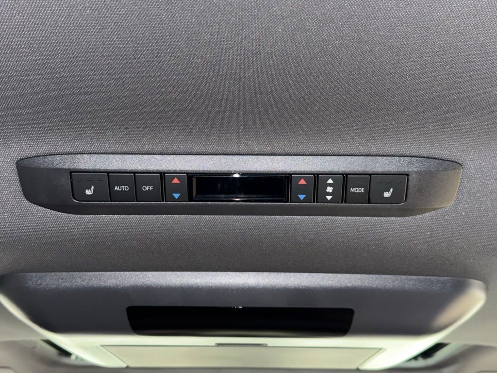 Certified 2023 Toyota Sienna Platinum image 21