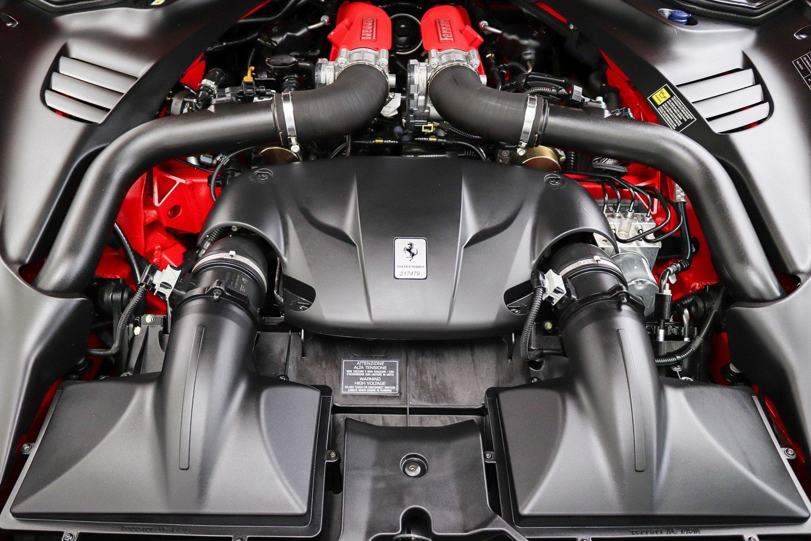 Used 2016 Ferrari California T RWD image 29