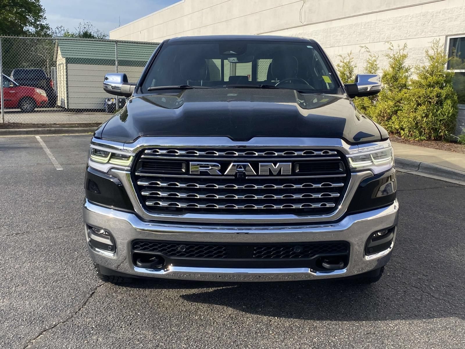 Used 2025 RAM 1500 Limited AWD/4WD image 2