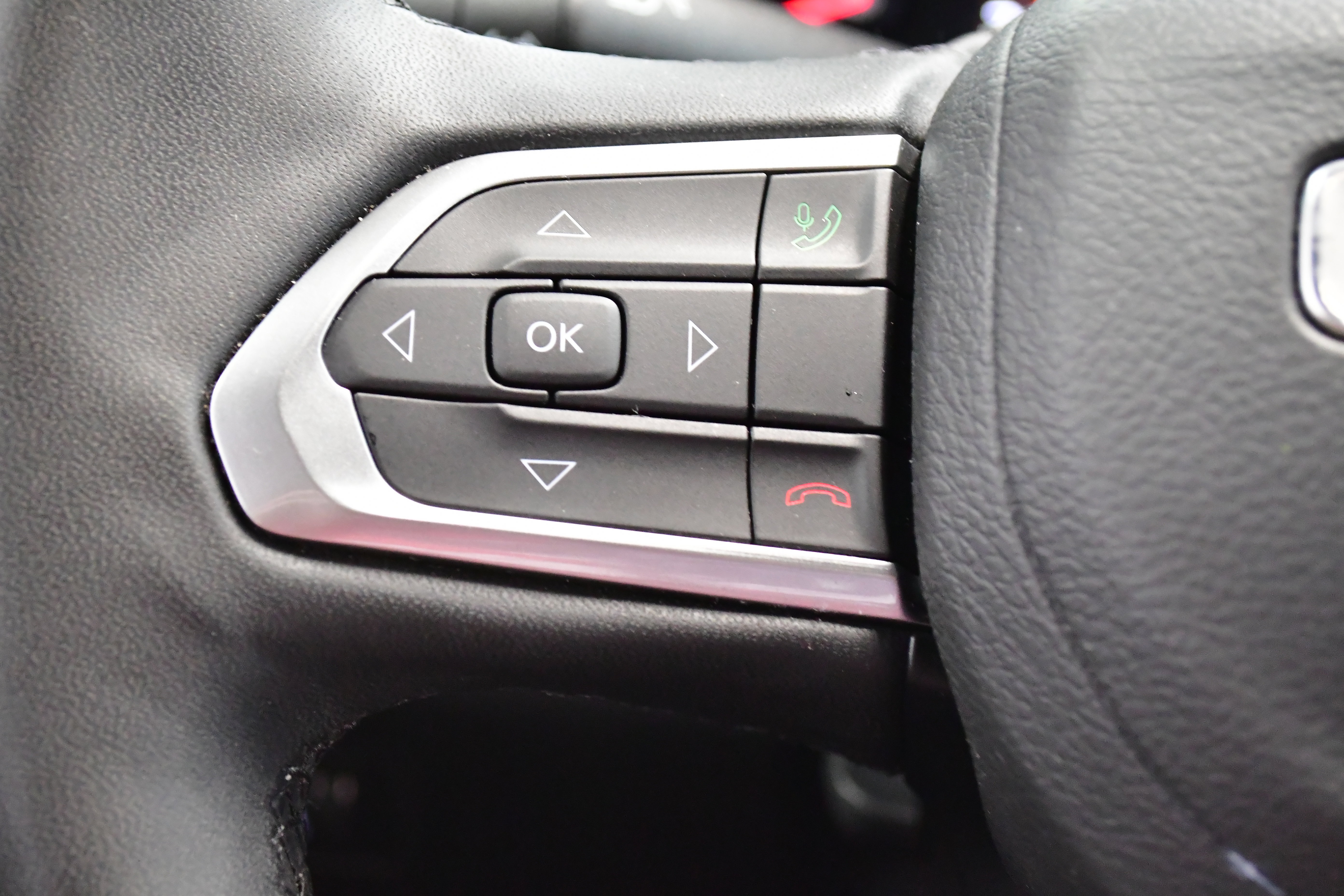 Used 2025 Jeep Compass Limited AWD/4WD image 22