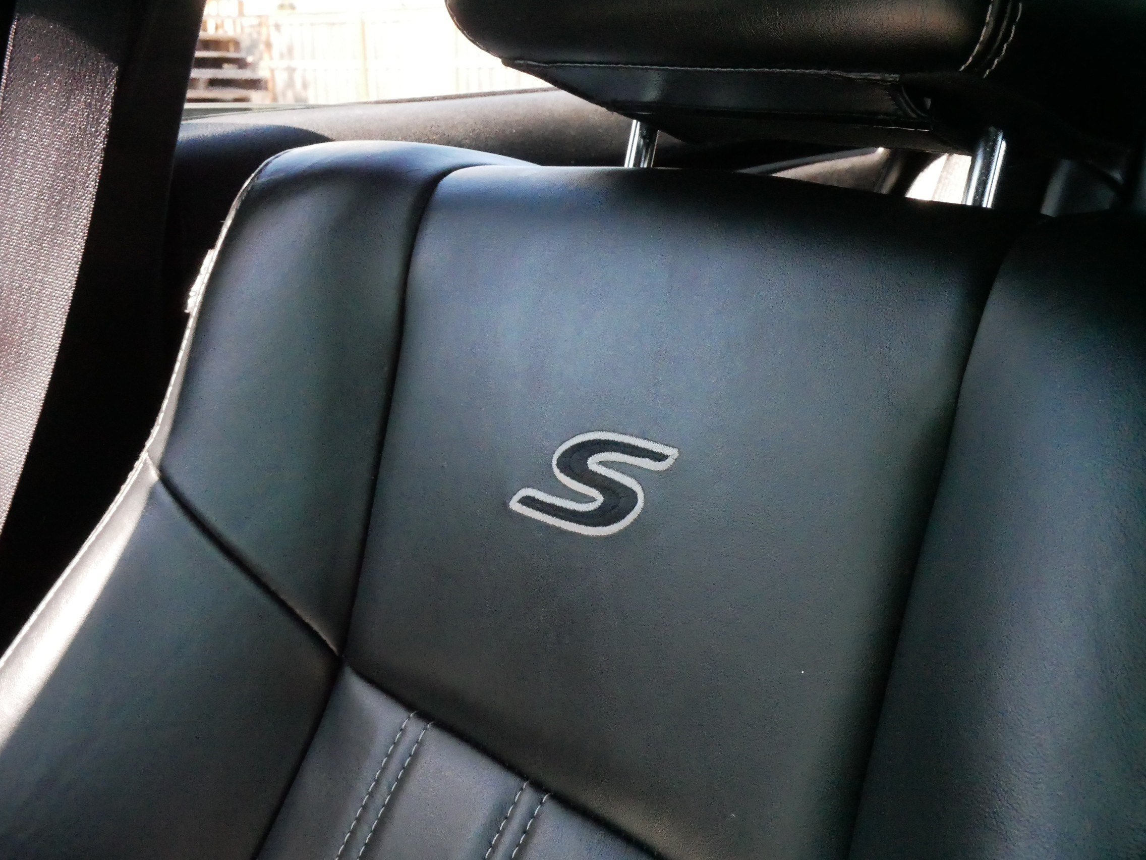 Used 2017 Chrysler 300 S AWD/4WD image 31