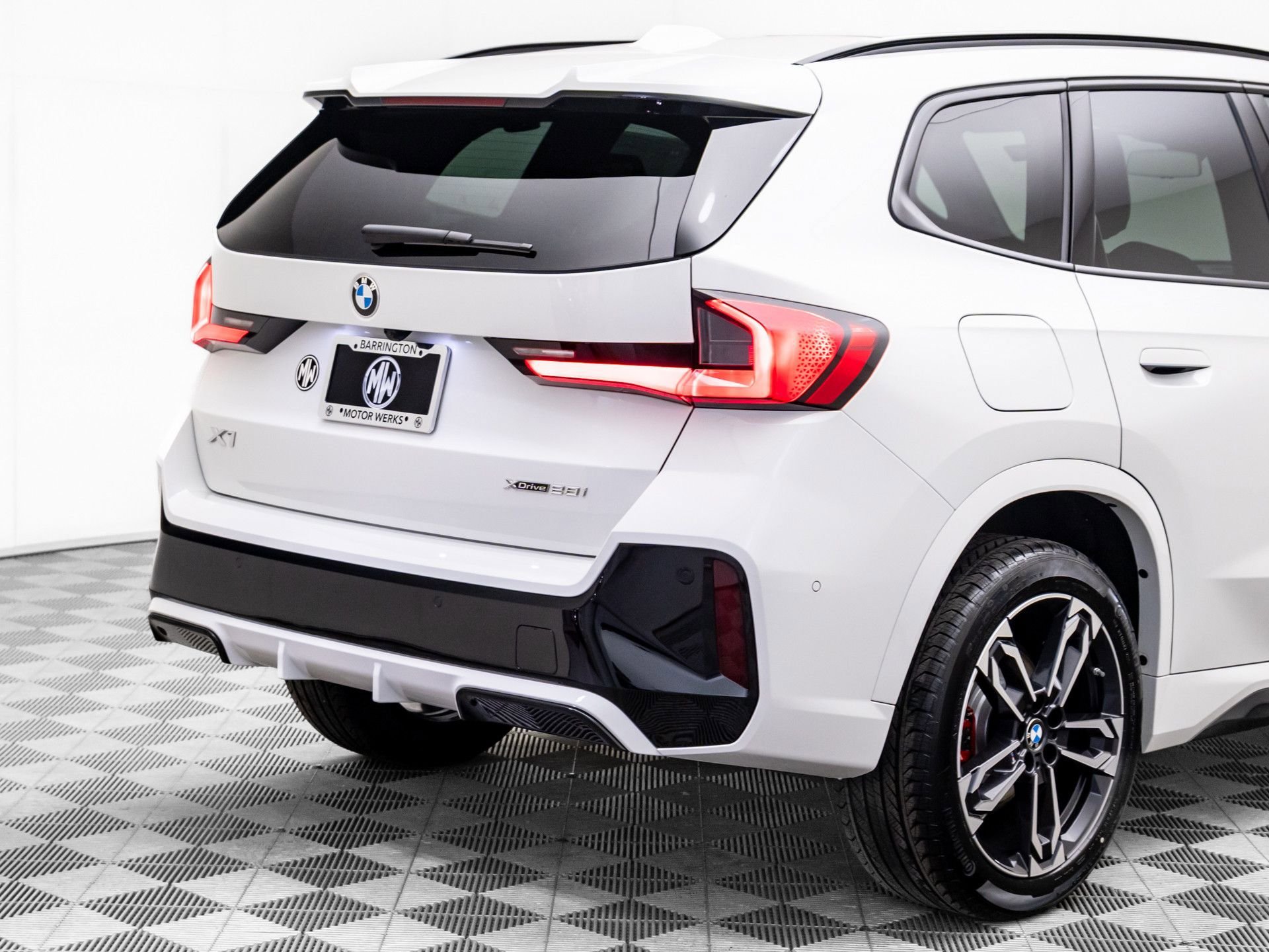 New 2026 BMW X1 xDrive28i w/ Technology Package AWD/4WD image 35