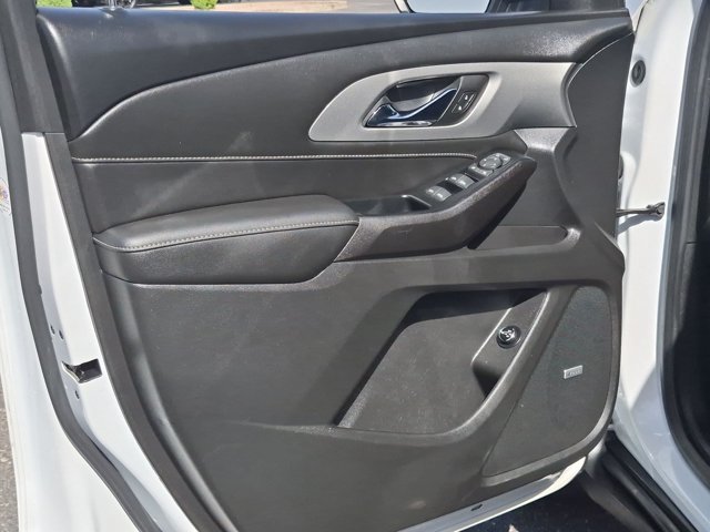 Used 2023 Chevrolet Traverse LT w/ LT Premium Package AWD/4WD image 11
