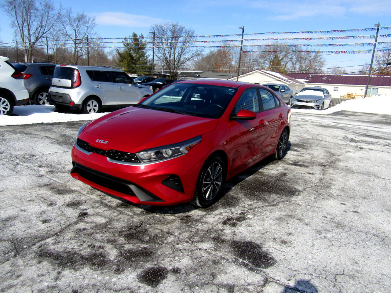 Used 2022 Kia Forte LXS image 3
