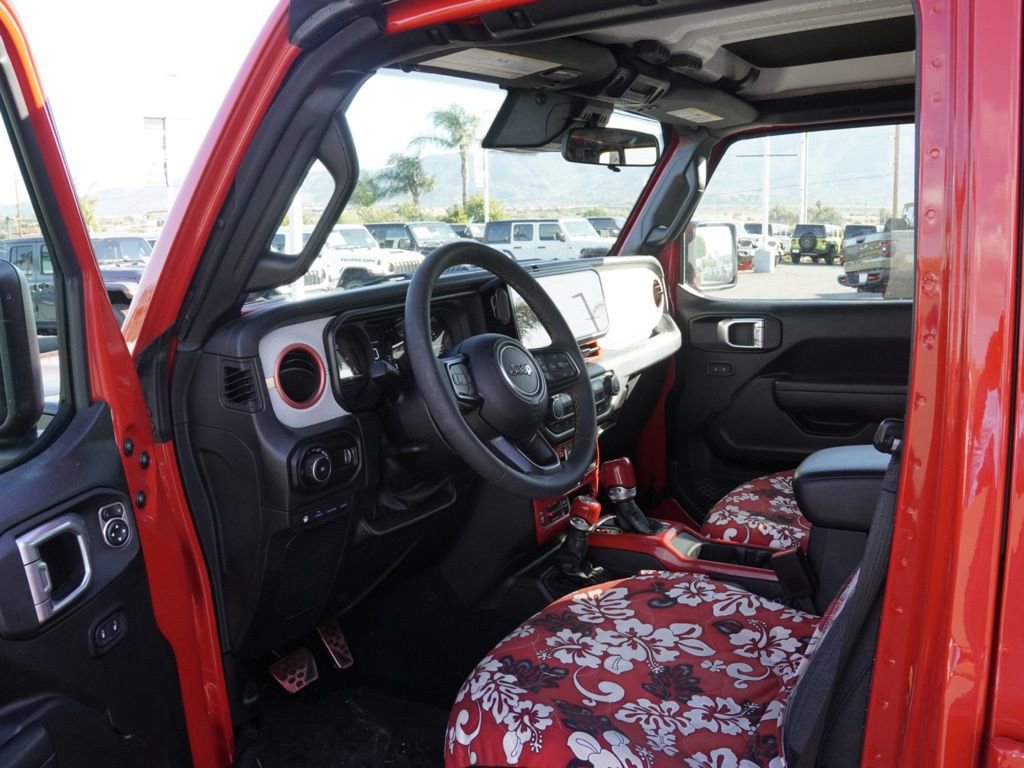 Used 2024 Jeep Wrangler Unlimited AWD/4WD image 20