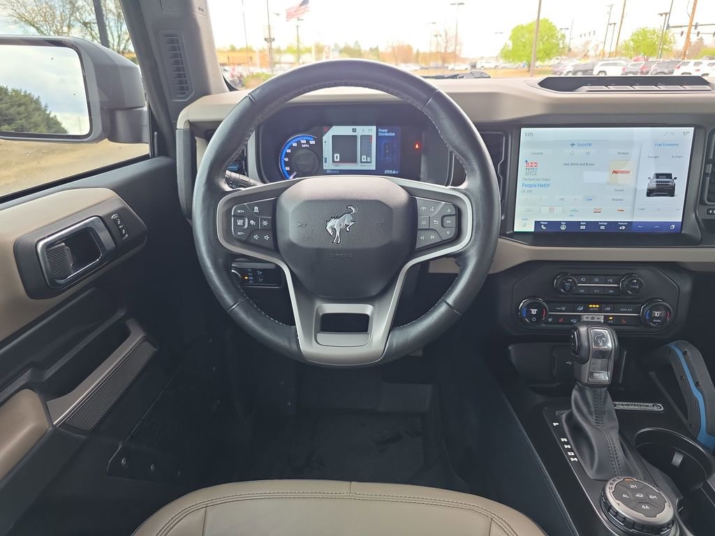 Used 2023 Ford Bronco Wildtrak image 13