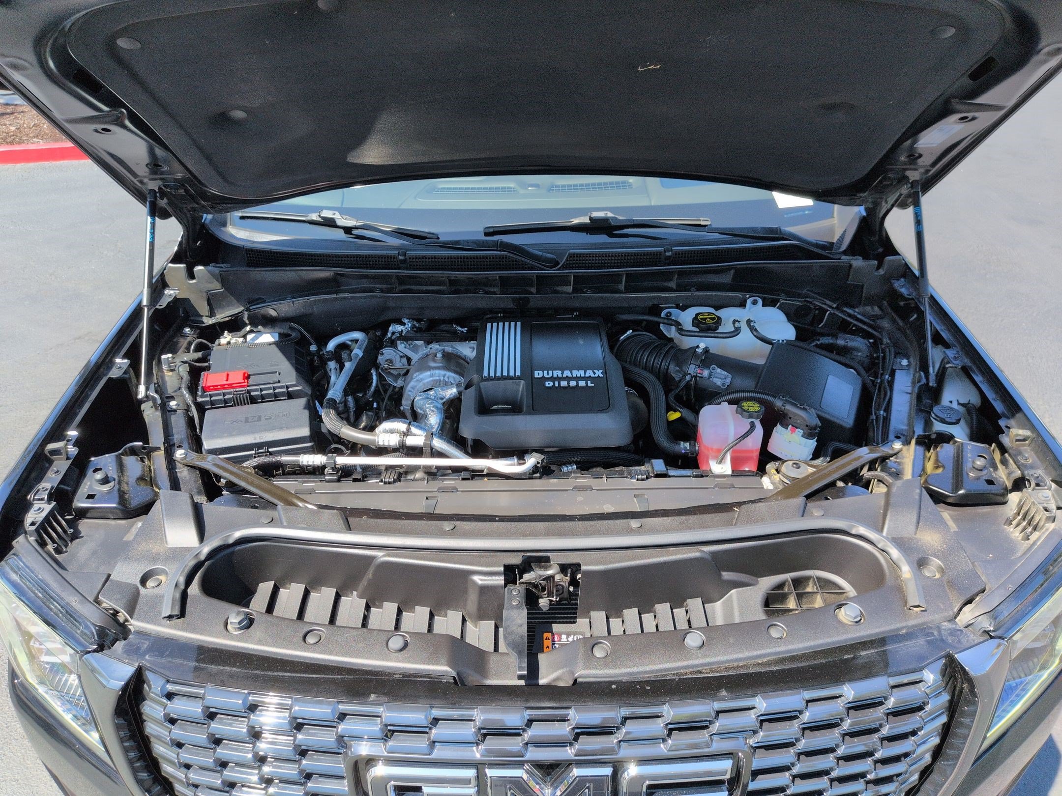 Used 2024 GMC Yukon Denali Ultimate AWD/4WD image 36