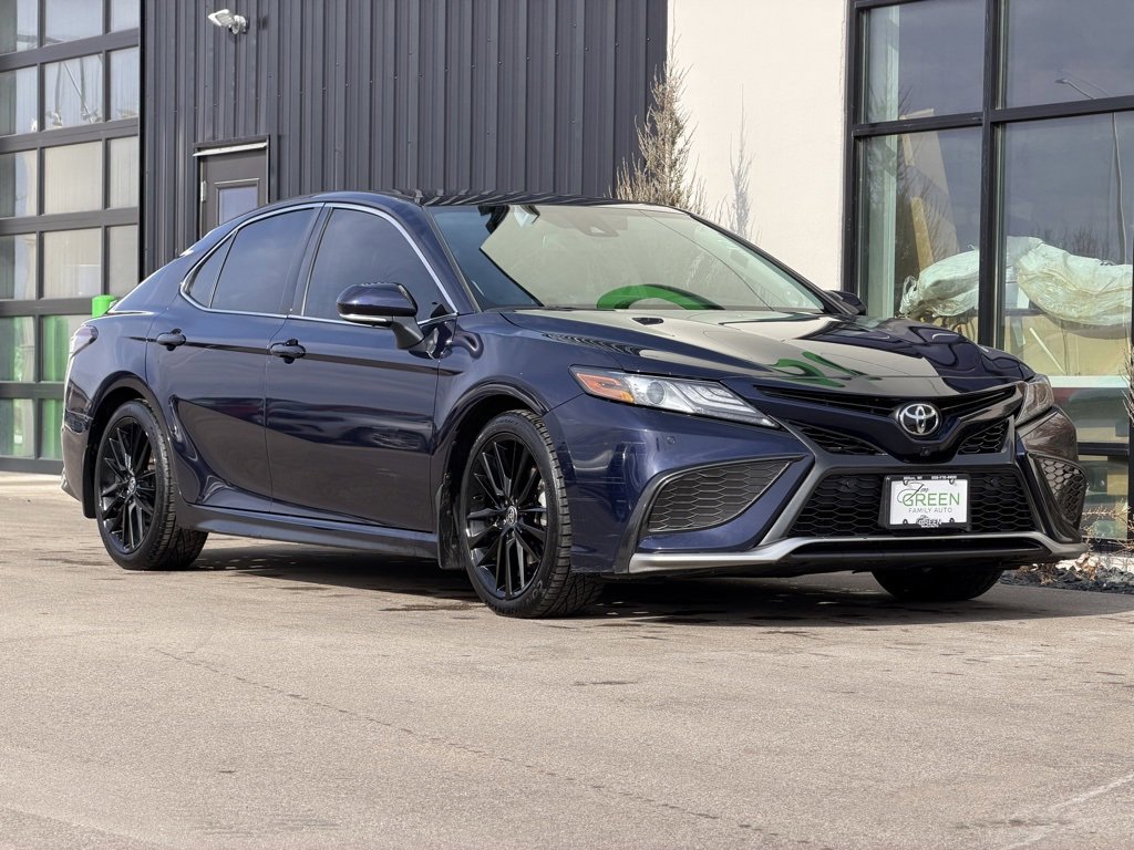 Used 2021 Toyota Camry XSE image 4