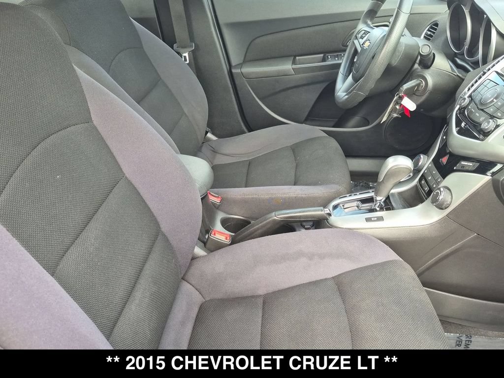 Used 2015 Chevrolet Cruze LT FWD image 25