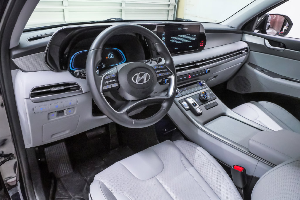 Certified 2025 Hyundai Palisade SEL AWD/4WD image 2