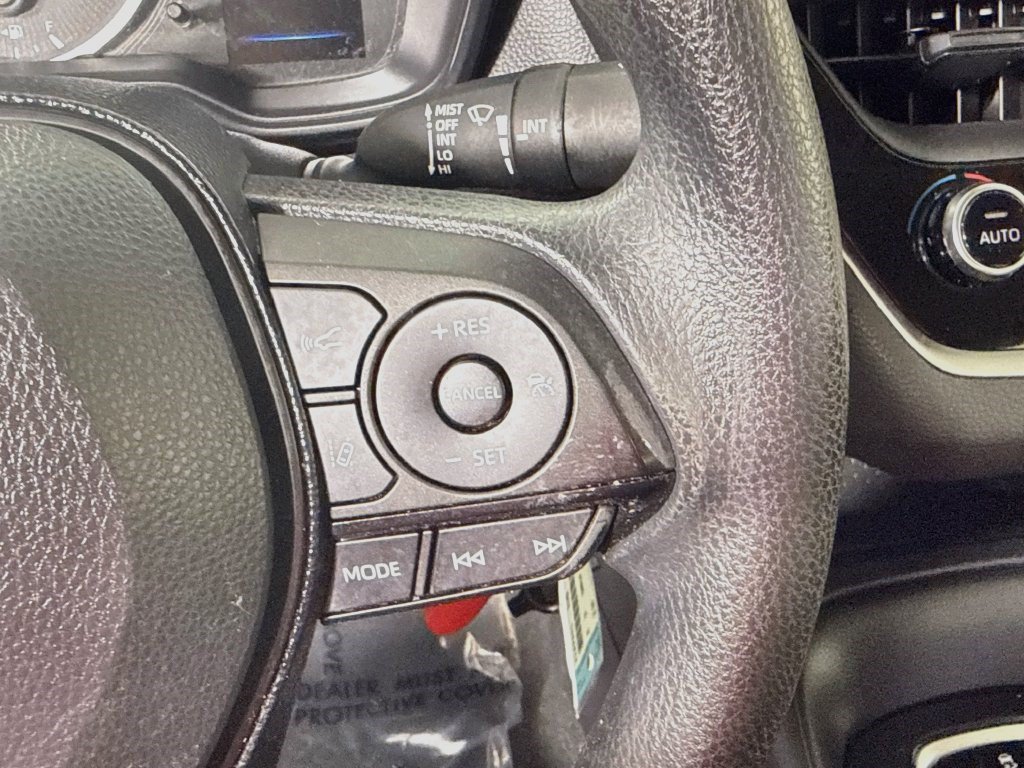 Used 2021 Toyota Corolla LE FWD image 14