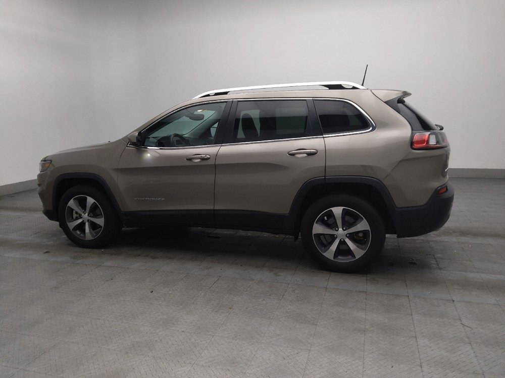 Used 2019 Jeep Cherokee Limited w/ Luxury Group AWD/4WD image 3