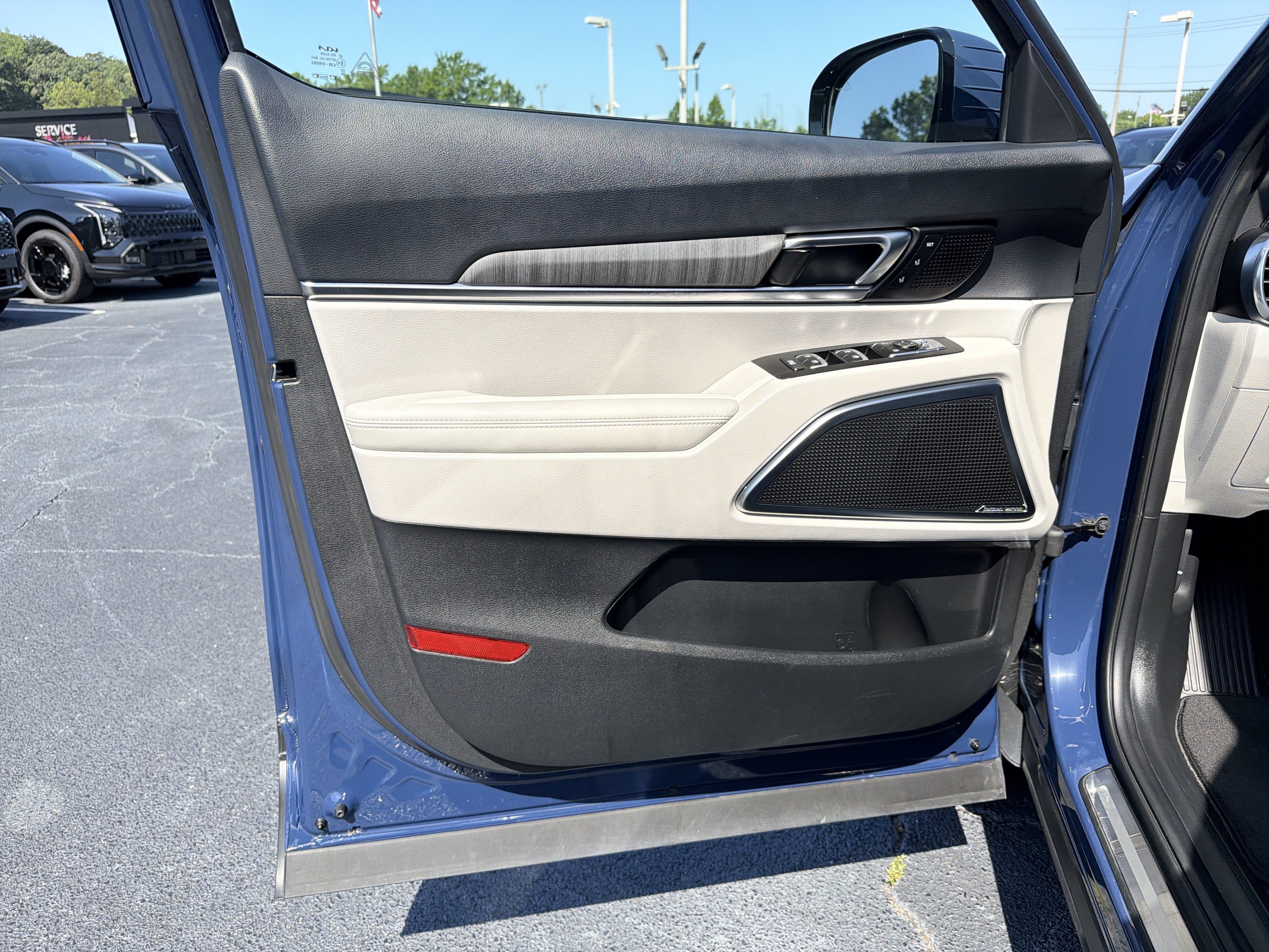 Used 2024 Kia Telluride SX FWD image 12