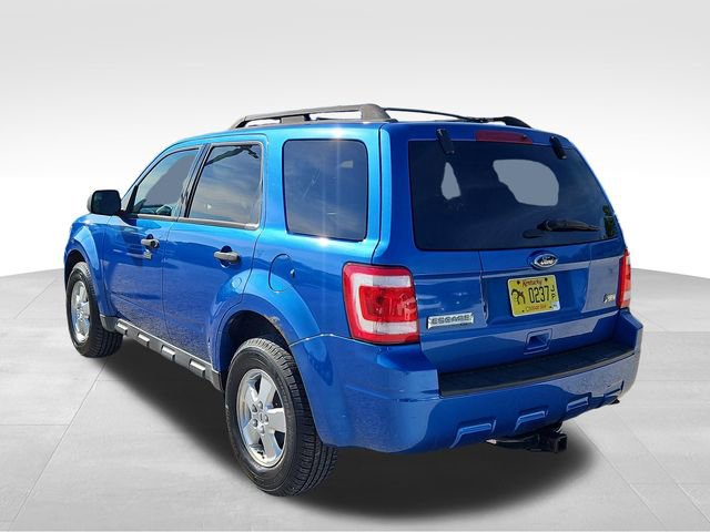 Used 2011 Ford Escape XLT w/ 202A Rapid Spec Order Code AWD/4WD image 3