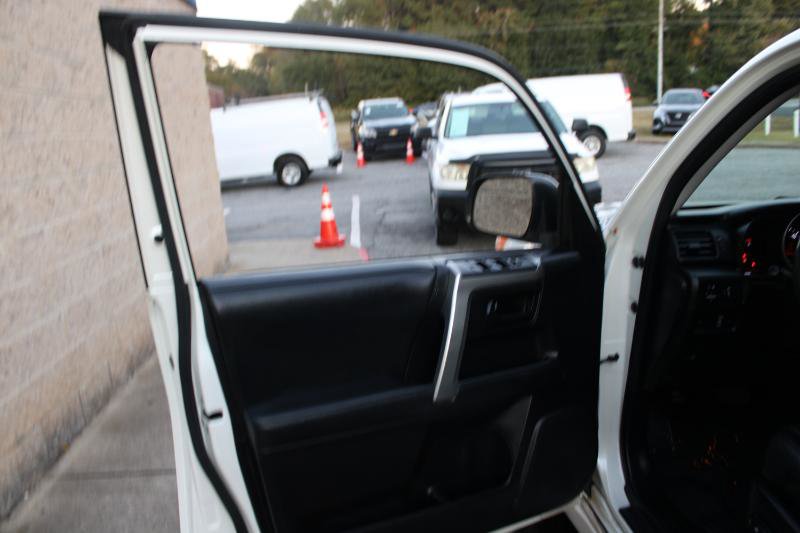Used 2011 Toyota 4Runner Limited image 20