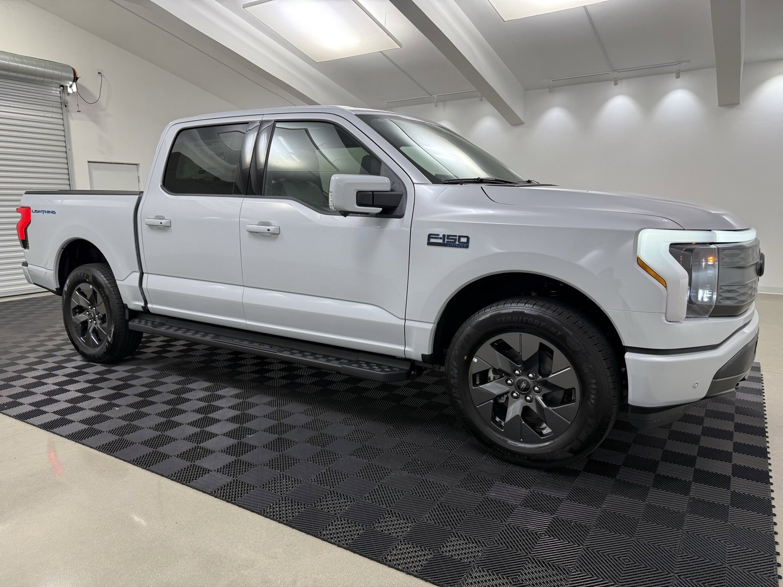 New 2025 Ford F150 Lightning Lariat image 1