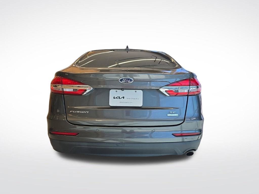 Used 2020 Ford Fusion SE FWD image 11