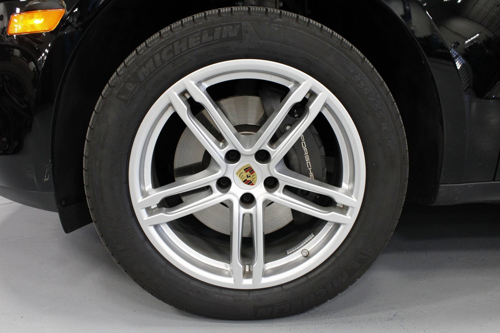 Used 2025 Porsche Macan image 11