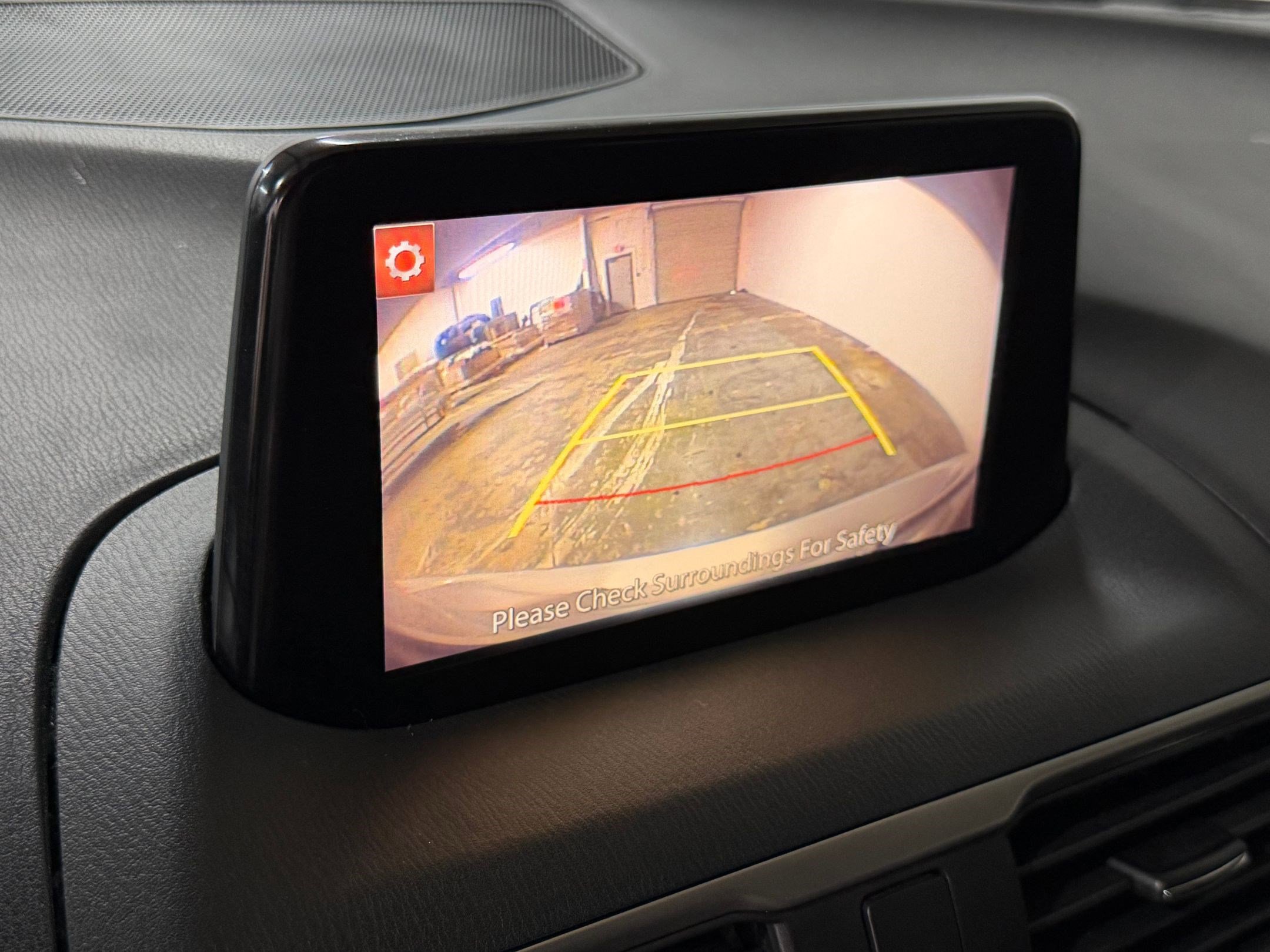 Used 2018 MAZDA MAZDA3 Touring FWD image 27